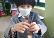  style=